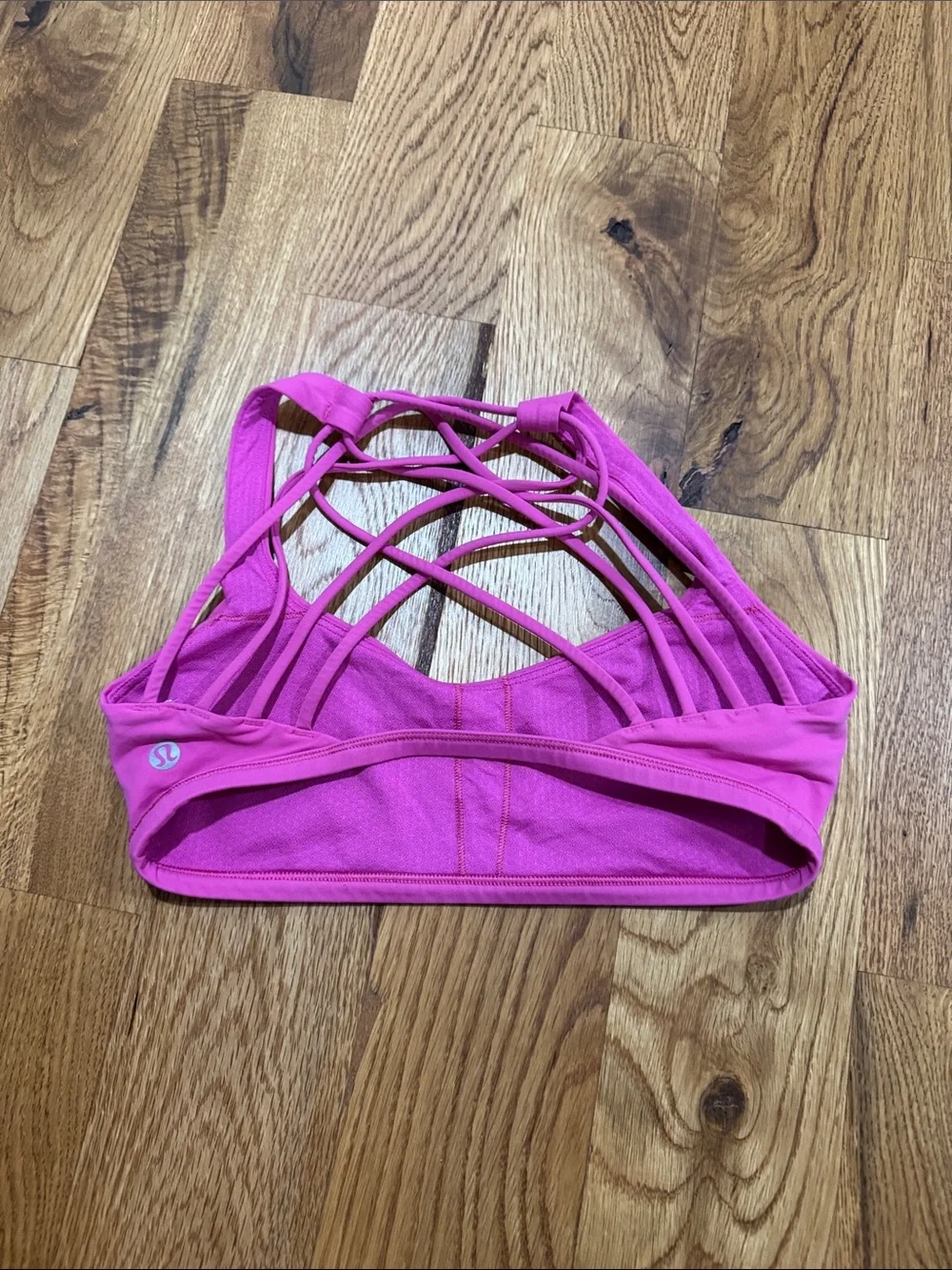 Lululemon Free to be Wild Size 6